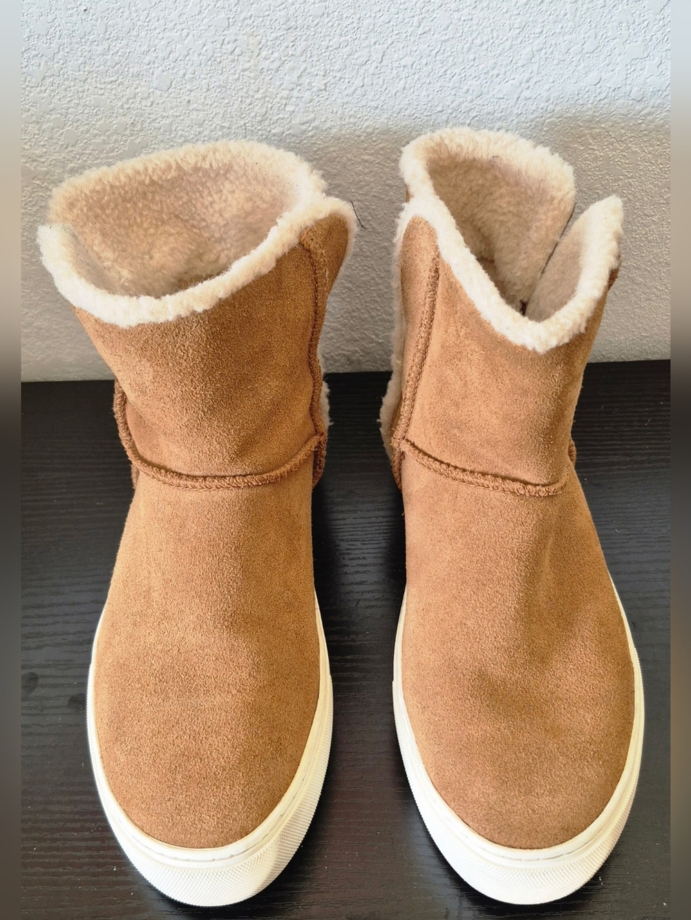 UGG Aika Chesnut Suede Faux Fur Lines Platform Boots - Size 7.5